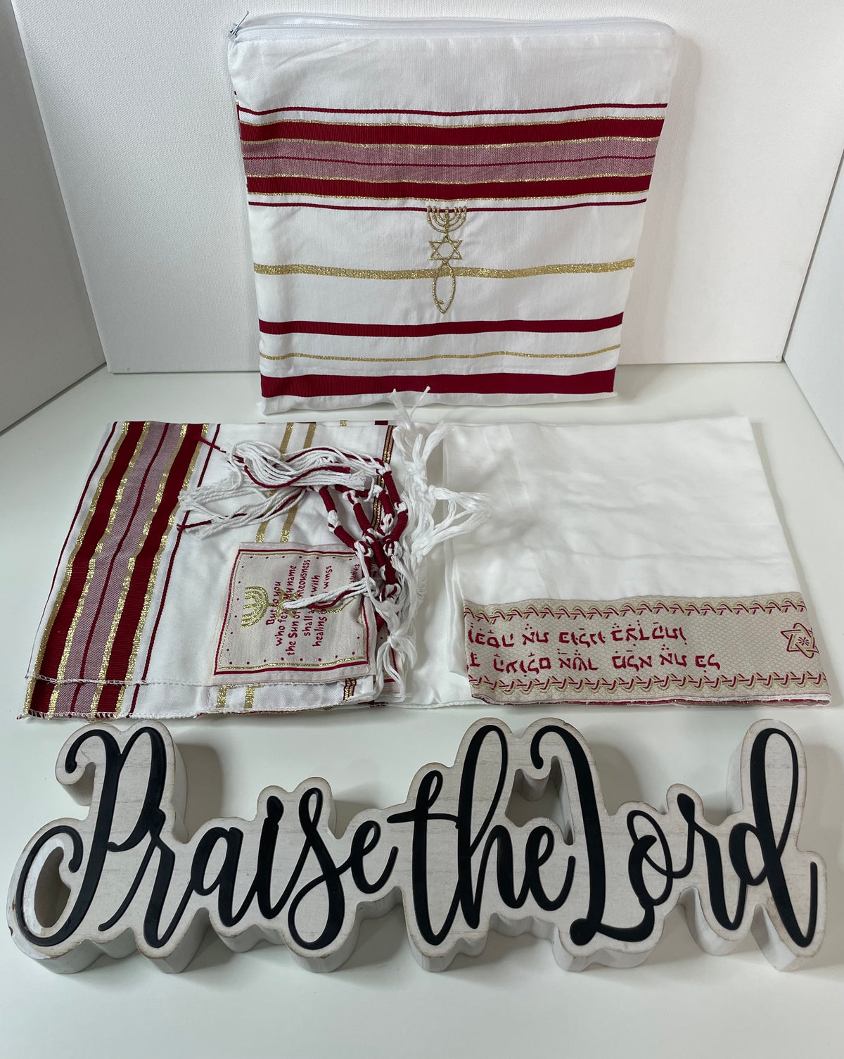 Maroon Tallit